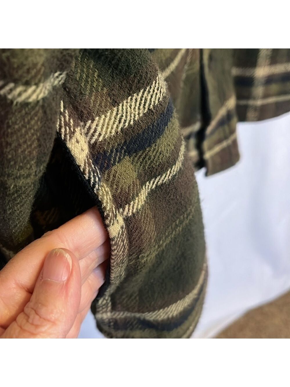 Orvis Men's Big Bear Heavyweight Double Brushed Flannel Button Down Shirt Size M - Picture 5 of 13
